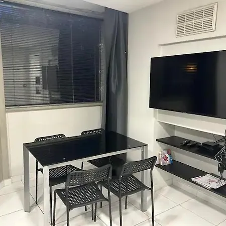 Appartement Superbe Avec Terrasse 2 Chambres, 4 A 5 Couchages Piscine, A Deux Pas Des Plages Et De La Croisette *